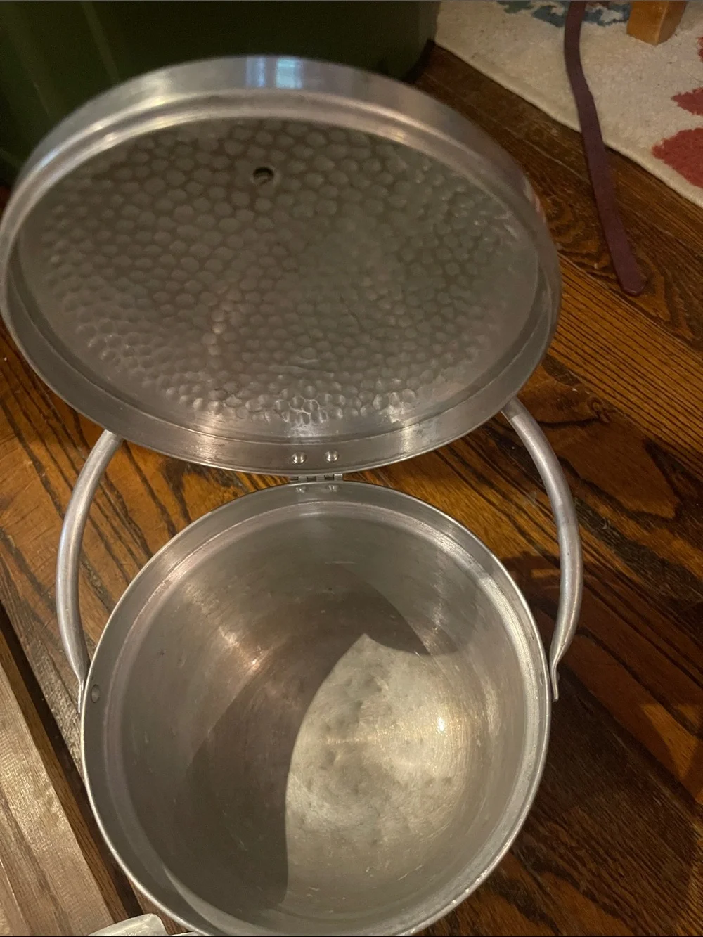 Hammered Metal Ice Bucket with Hinged Lid and Carry Handle - Silver mid century